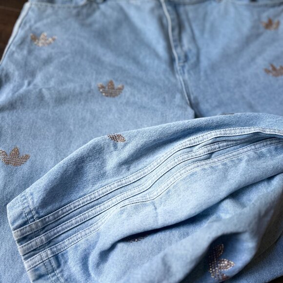 ADIDAS ORIGINAL Denim Rhinestone Pants with 3 strips - Light Blue- Size xl - Picture 6 of 10